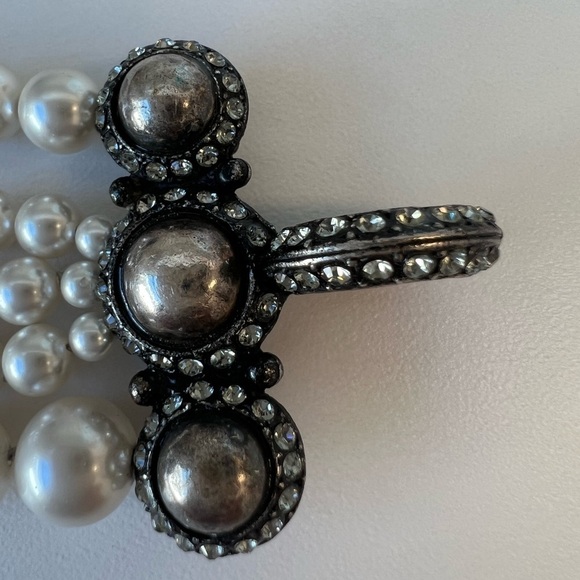 Lanvin Multi-Strand Glass Pearl Bracelet. Excellent Condition. - Picture 2 of 9